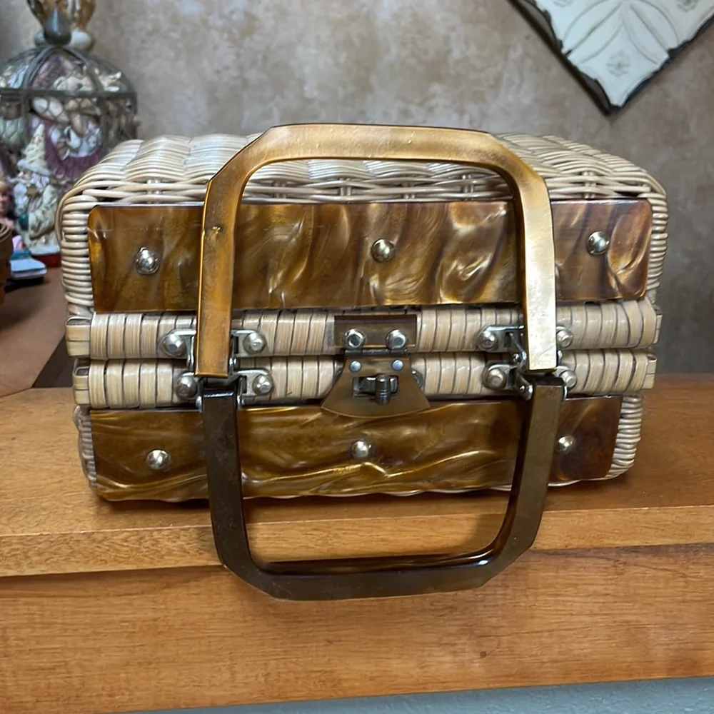 Vintage Straw Basket Handbag - Picture 7 of 16